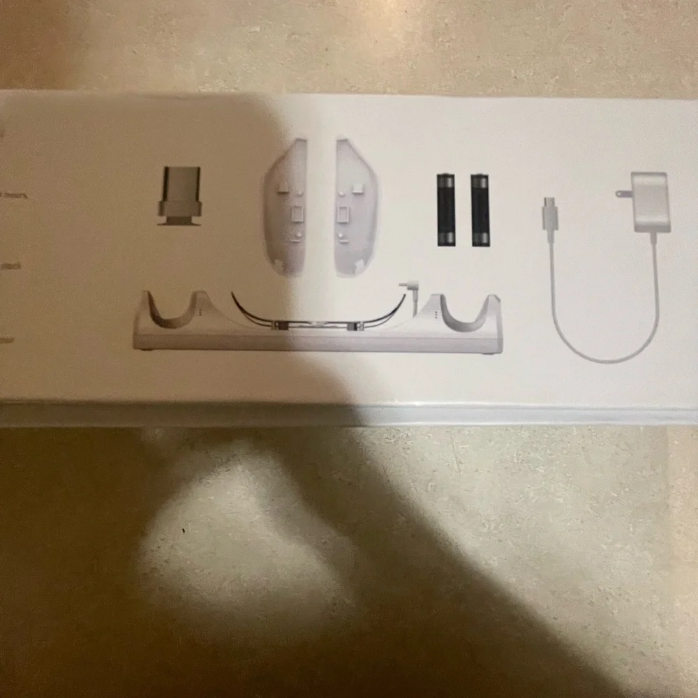 Brand new oculus charger bought it for 130$ at target haven’t used it once.